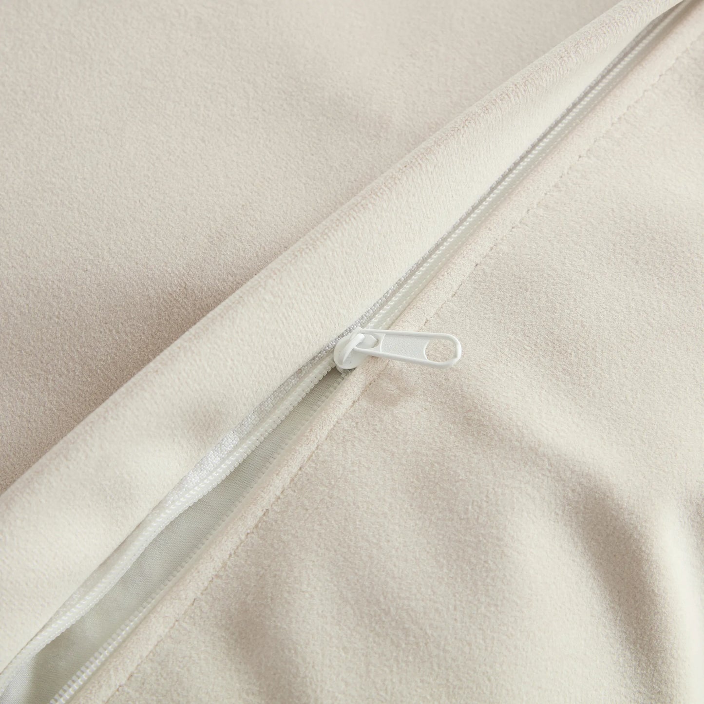 110.22“Camel Sofa WKS16C: Modular Design with Removable Pillowcases & Solid Wood Frame