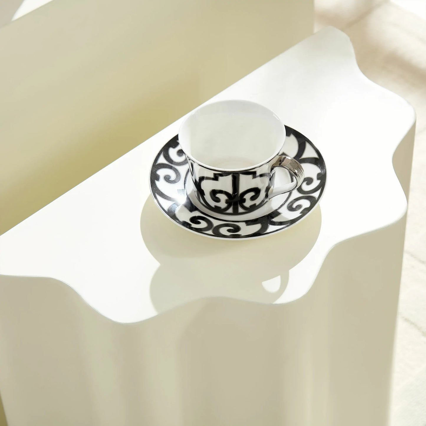 2PCS Set Side Table,Wavy Edges Design Fiberglass Coffee Table