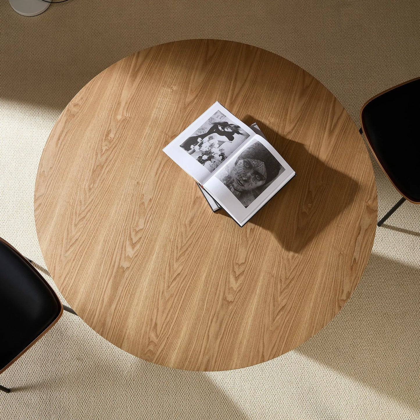 46.45 inch MDF Round Dinner Tables Mid-Century Modern Table